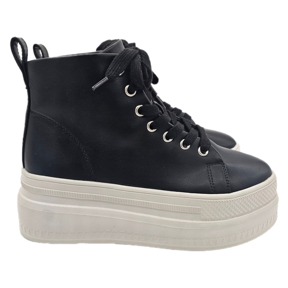 NIB Madden Girl Womens Black High Top Lace Up Platform Eyelet Chuck Shoes Size 6 - Picture 1 of 12